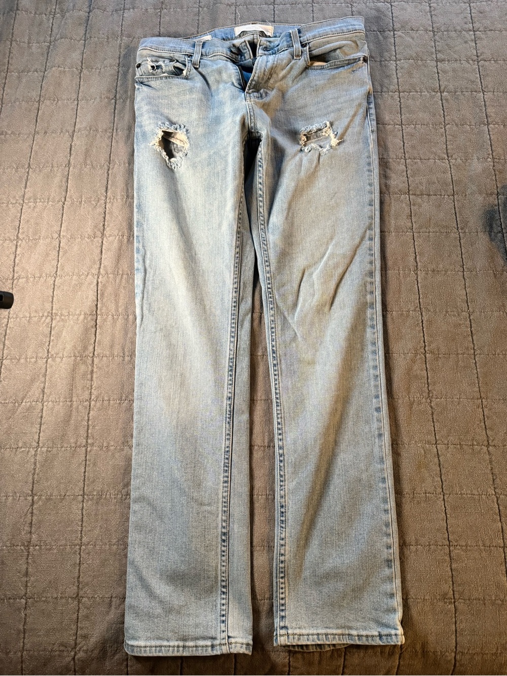 Hollister Light Blue Straight Men’s Jeans with Distressing